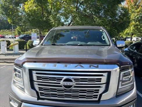 Used 2023 Nissan Titan Platinum Reserve w/ Moonroof Package AWD/4WD image 5