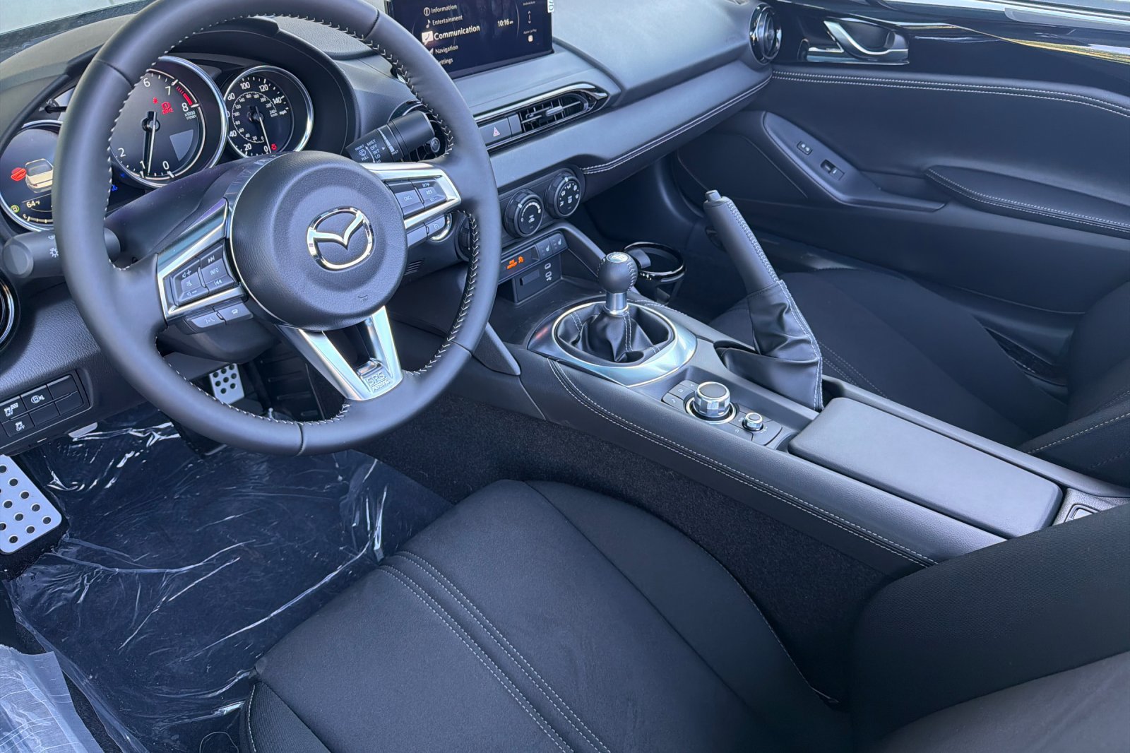 New 2026 MAZDA MX-5 Miata Club w/ Interior Package RWD image 11