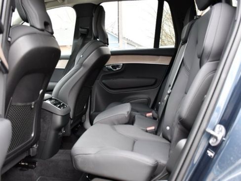 Certified 2025 Volvo XC90 B5 Plus image 14