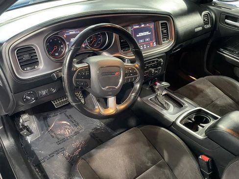 Used 2019 Dodge Charger Scat Pack w/ Dynamics Package image 11