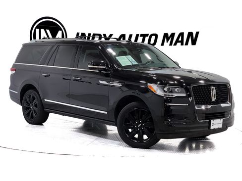 Used 2023 Lincoln Navigator L Reserve AWD/4WD image 2