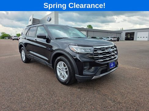 Used 2026 Ford Explorer Active AWD/4WD image 9