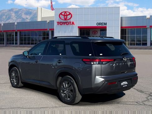 Used 2025 Nissan Pathfinder SV AWD/4WD image 5