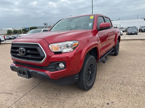 Used 2021 Toyota Tacoma SR5 image 3