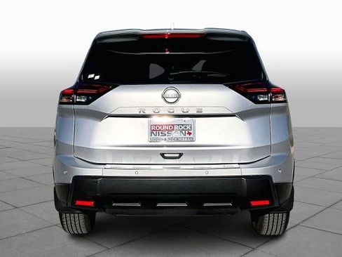 Certified 2025 Nissan Rogue SV image 4
