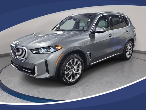New 2026 BMW X5 xDrive50e w/ Climate Comfort Package AWD/4WD image 1
