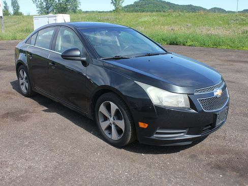 Used 2011 Chevrolet Cruze LT FWD image 2