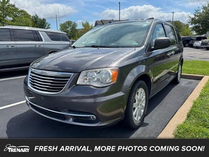 Used 2015 Chrysler Town & Country Touring w/ Driver Convenience Group