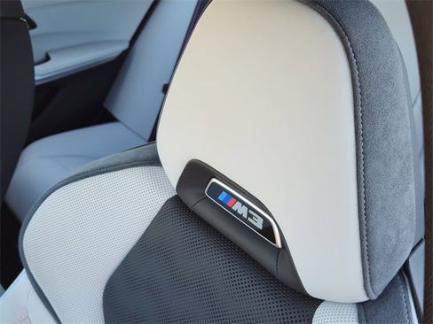 Used 2022 BMW M3 Competition w/ M Carbon Exterior Package image 11