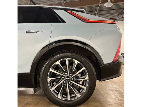 Used 2024 Cadillac Lyriq Sport RWD image 11