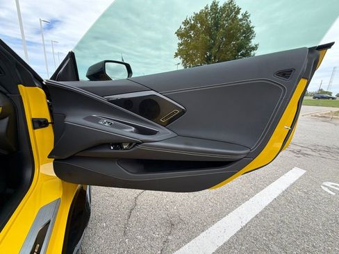 Used 2025 Chevrolet Corvette Z06 w/ Stealth Interior Trim Package RWD image 21