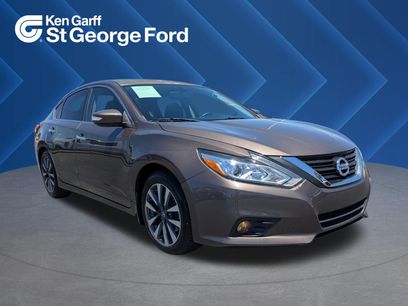Used 2016 Nissan Altima 2.5 SV w/ Convenience Package