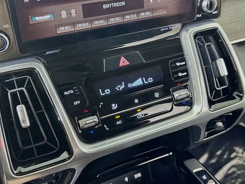 Used 2021 Kia Sorento SX Prestige AWD/4WD image 26
