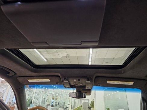 Used 2019 Cadillac Escalade Platinum AWD/4WD image 40