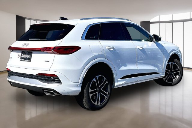 Used 2025 Audi Q5 Premium w/ Convenience Package AWD/4WD image 5