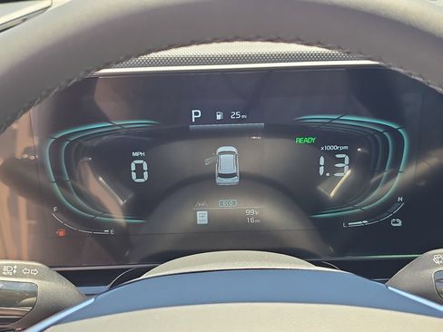 New 2026 Kia Niro EX FWD image 31