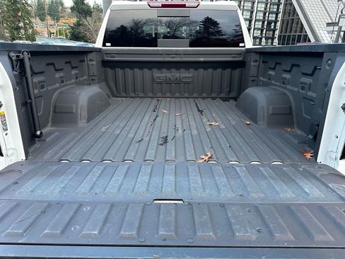 Used 2025 GMC Sierra 1500 Elevation w/ Elevation Premium Package image 15