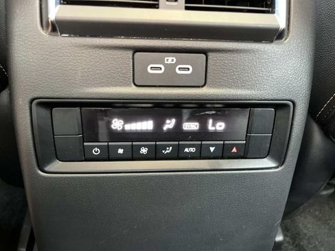 Used 2024 MAZDA CX-90 Plug-In Hybrid w/ Premium Pkg AWD/4WD image 20