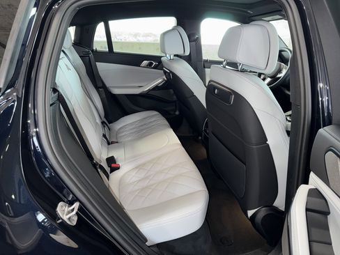New 2026 BMW X6 xDrive40i w/ Climate Comfort Package image 11