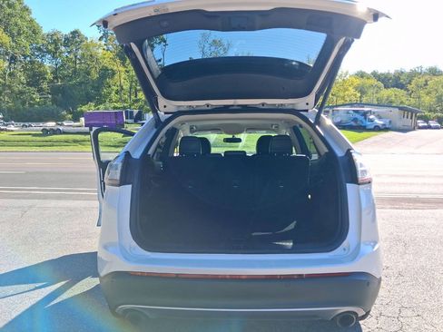 Used 2017 Ford Edge Titanium w/ Technology Package AWD/4WD image 25