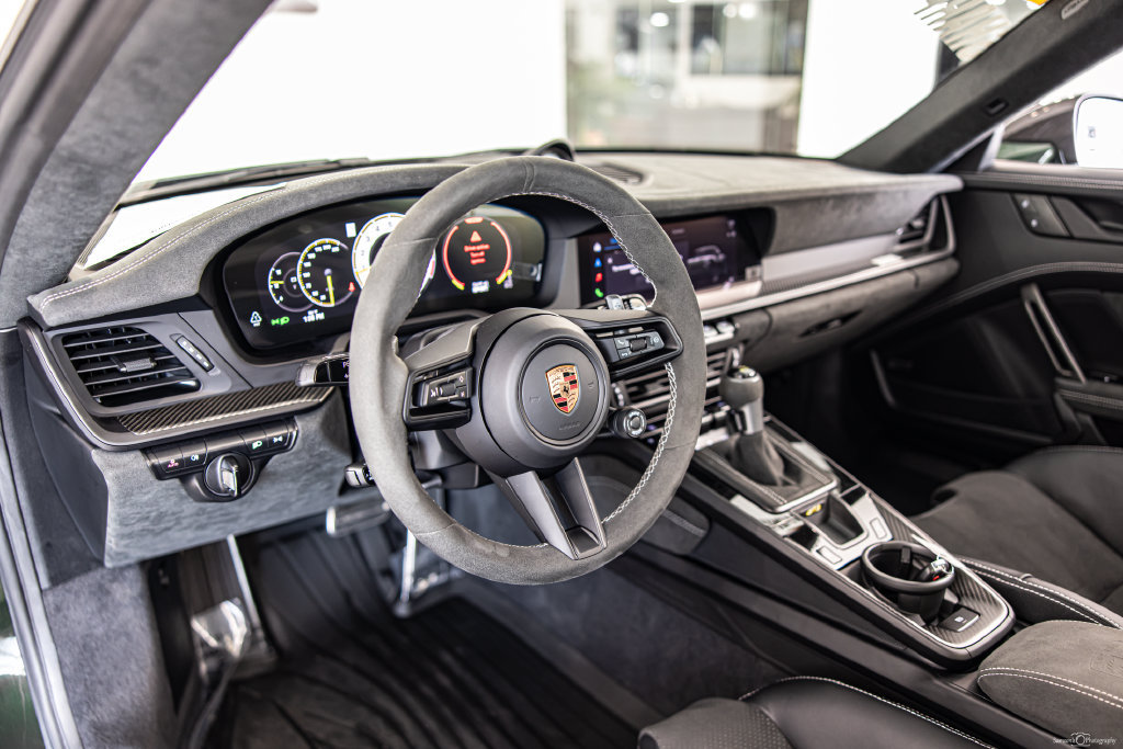 Used 2026 Porsche 911 GT3 w/ Weissach Package RWD image 21