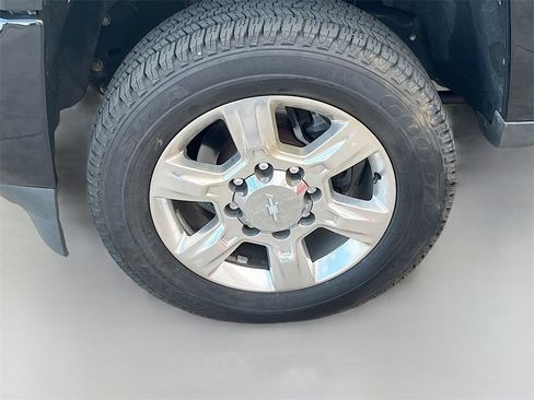 Used 2017 Chevrolet Silverado 2500 High Country w/ Duramax Plus Package image 32