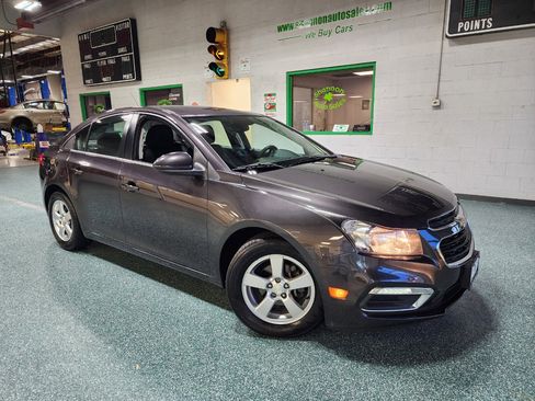 Used 2015 Chevrolet Cruze LT image 15