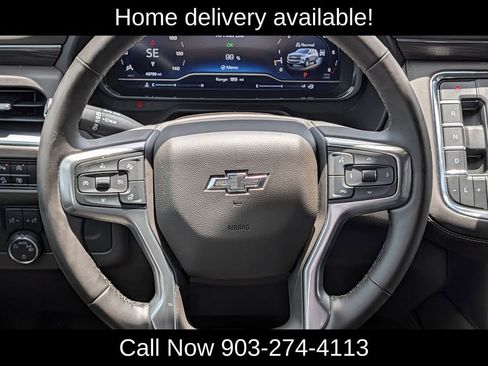 Used 2023 Chevrolet Suburban Z71 w/ Luxury Package AWD/4WD image 14
