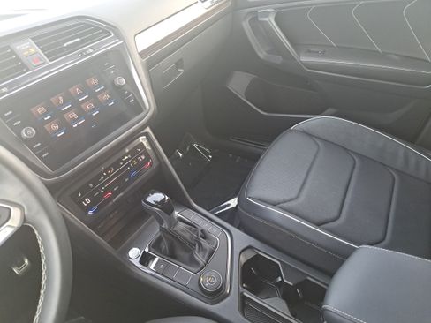 Certified 2023 Volkswagen Tiguan SEL R-Line AWD/4WD image 26