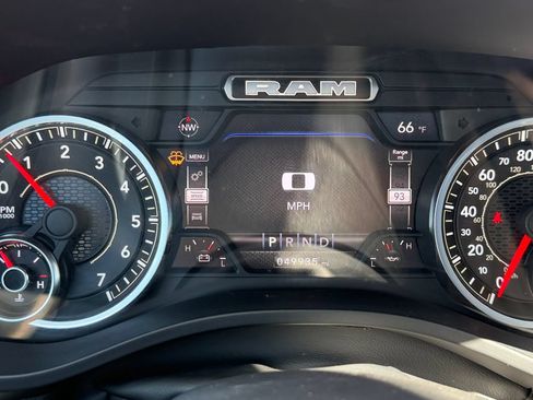 Used 2022 RAM 1500 Big Horn AWD/4WD image 5