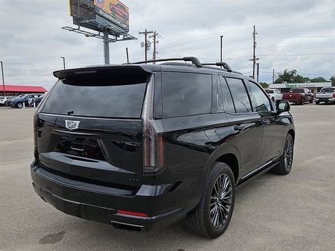 Used 2025 Cadillac Escalade Sport Platinum w/ LPO, Floor Liner Package AWD/4WD image 5