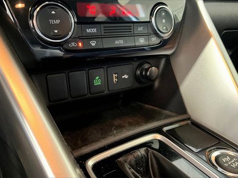 Used 2025 Mitsubishi Eclipse Cross ES image 12