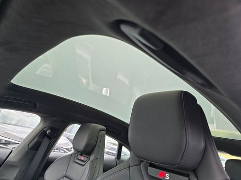 New 2026 Audi S e-tron GT Prestige image 5