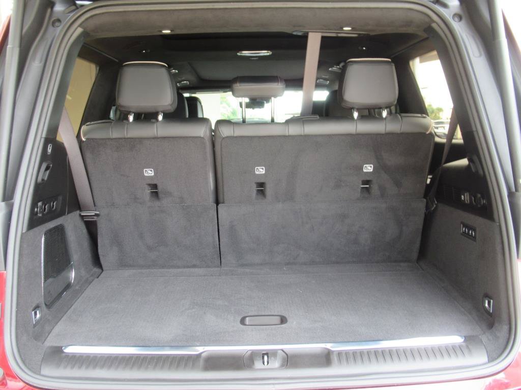 Used 2023 Jeep Grand Wagoneer Series III AWD/4WD image 18