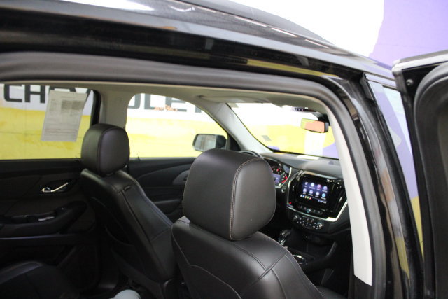 Used 2021 Chevrolet Traverse RS AWD/4WD image 10