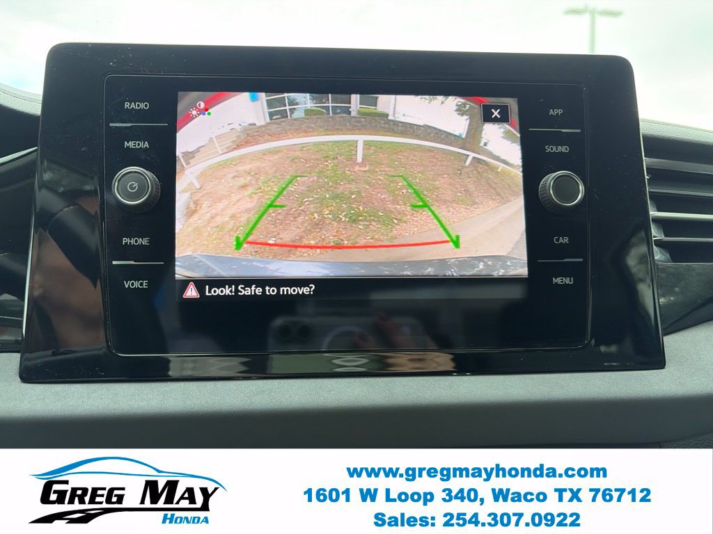 Used 2025 Volkswagen Jetta SE FWD image 32