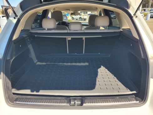 Used 2019 Mercedes-Benz GLC 300 4MATIC image 19