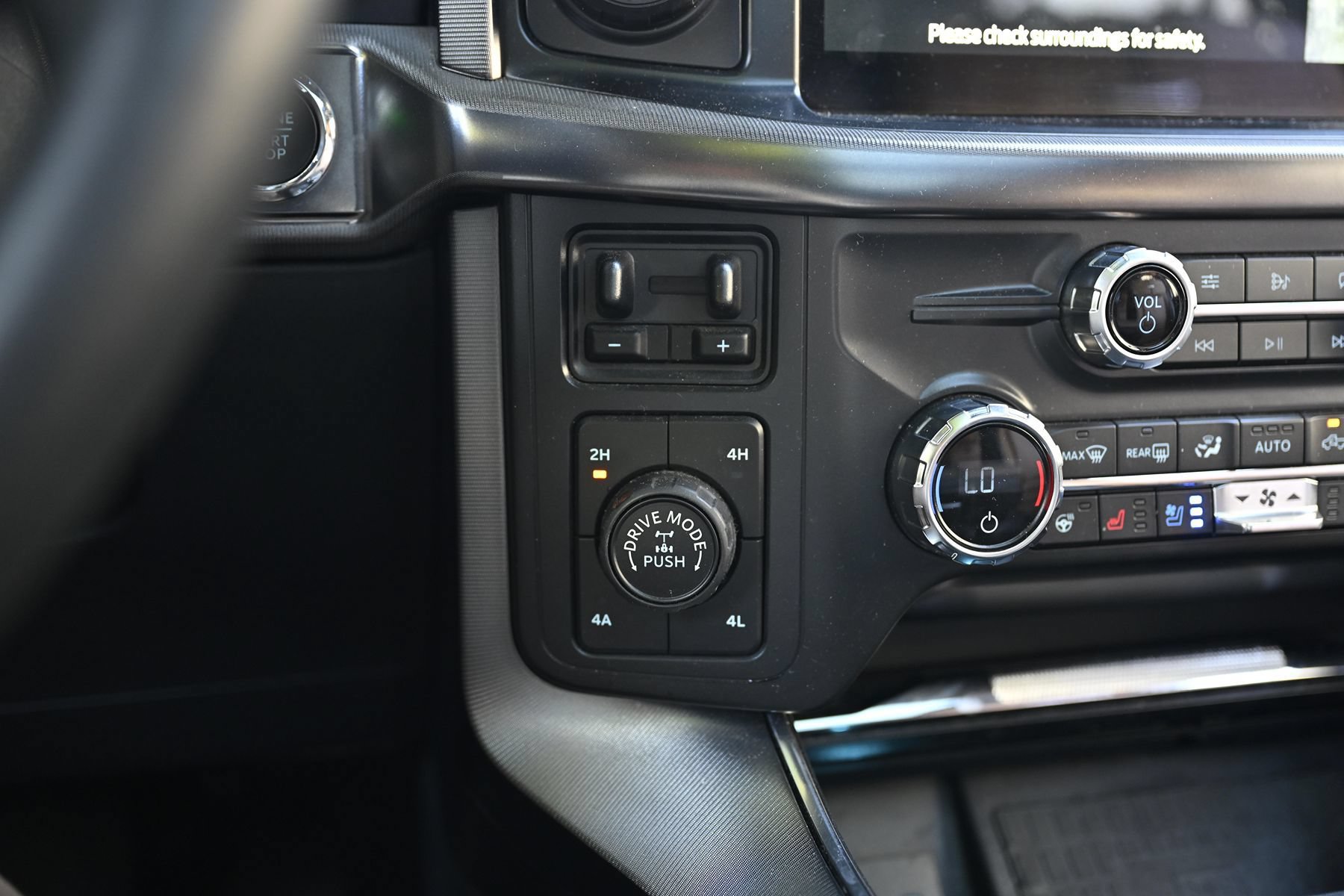 Used 2021 Ford F150 Platinum w/ Equipment Group 701A High AWD/4WD image 29