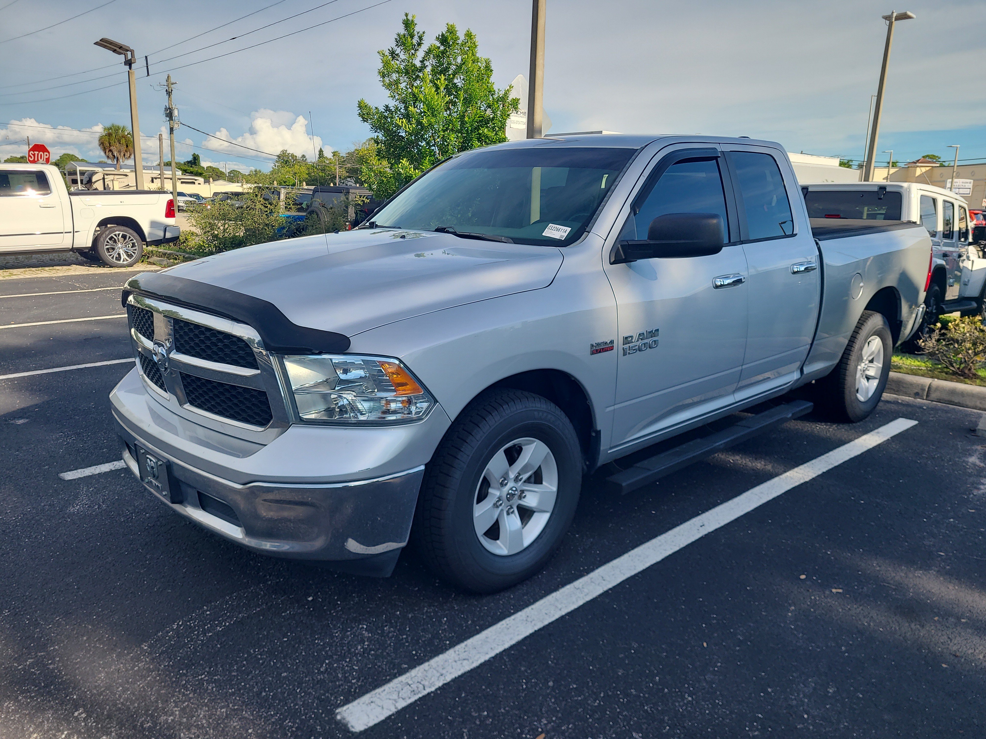 Used 2016 RAM 1500 Classic SLT RWD image 3