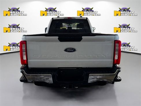 Used 2024 Ford F350 XLT image 5