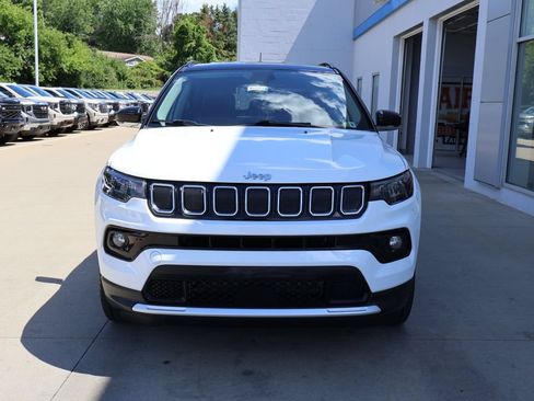 Used 2022 Jeep Compass Limited AWD/4WD image 4