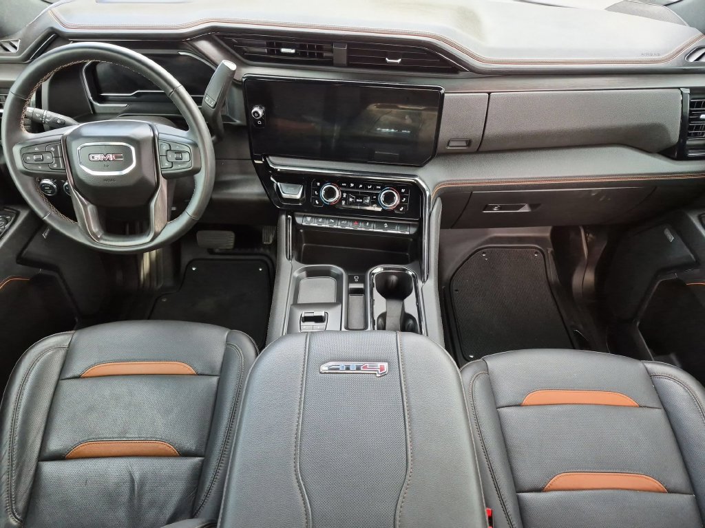 Used 2024 GMC Sierra 2500 AT4 w/ AT4 Premium Plus Package AWD/4WD image 15
