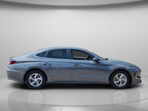 Used 2023 Hyundai Sonata SE w/ Cargo Package image 9