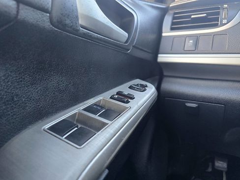 Used 2012 Toyota Camry SE image 26