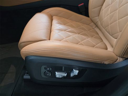 Used 2024 BMW X5 M60i image 30