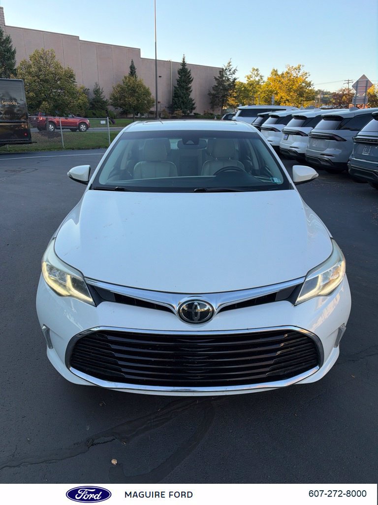 Used 2018 Toyota Avalon Touring w/ Carpet Mat Package FWD image 2