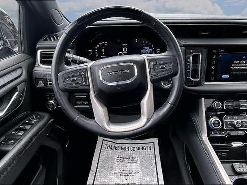 Used 2024 GMC Yukon Denali w/ Denali Reserve Package AWD/4WD image 8