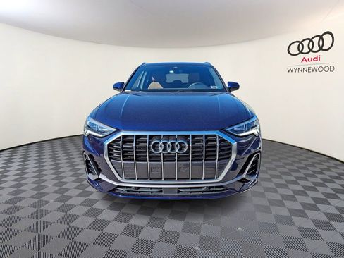 Certified 2023 Audi Q3 2.0T Premium w/ Convenience Package AWD/4WD image 2