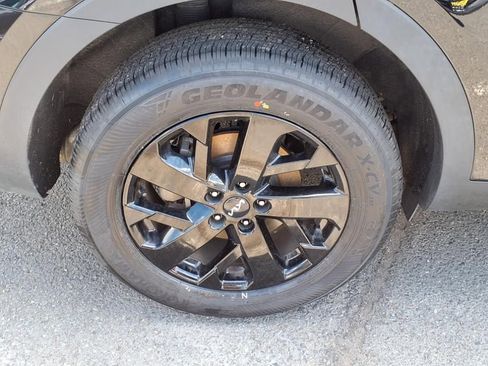 Certified 2022 Kia Sorento S w/ Panoramic Sunroof Package image 7