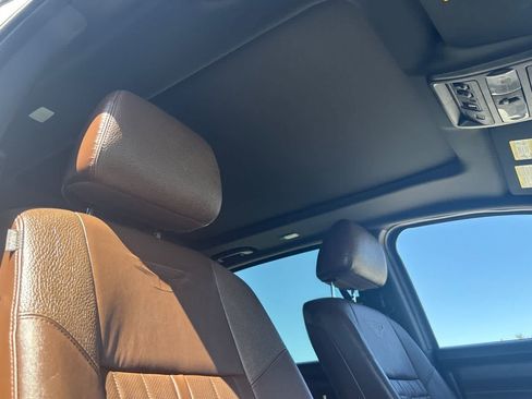 Used 2021 Nissan Titan Platinum Reserve w/ Moonroof Package RWD image 18